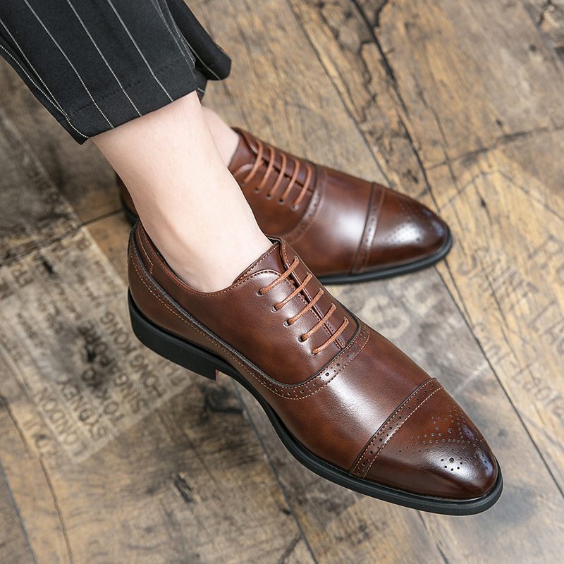 Plus Size Business Ležérne Oxfordské Topánky Pánske Čierne Šaty Fashion Brogues Vyrezávané Svadobné